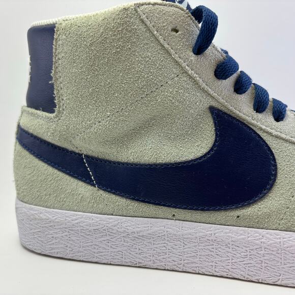 NIKE SB Blazer Zoom Mid Shoes Men’s Size 10